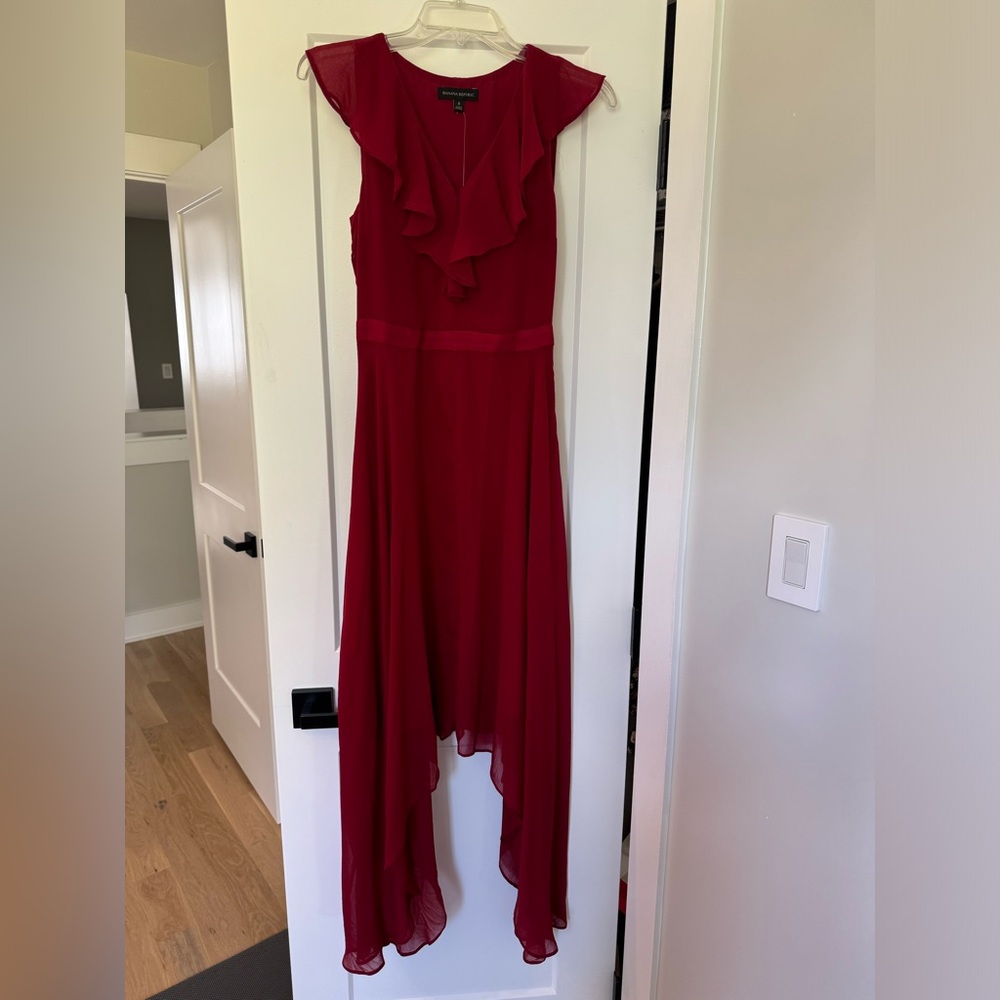 Banana Republic red dress 💃🏼
